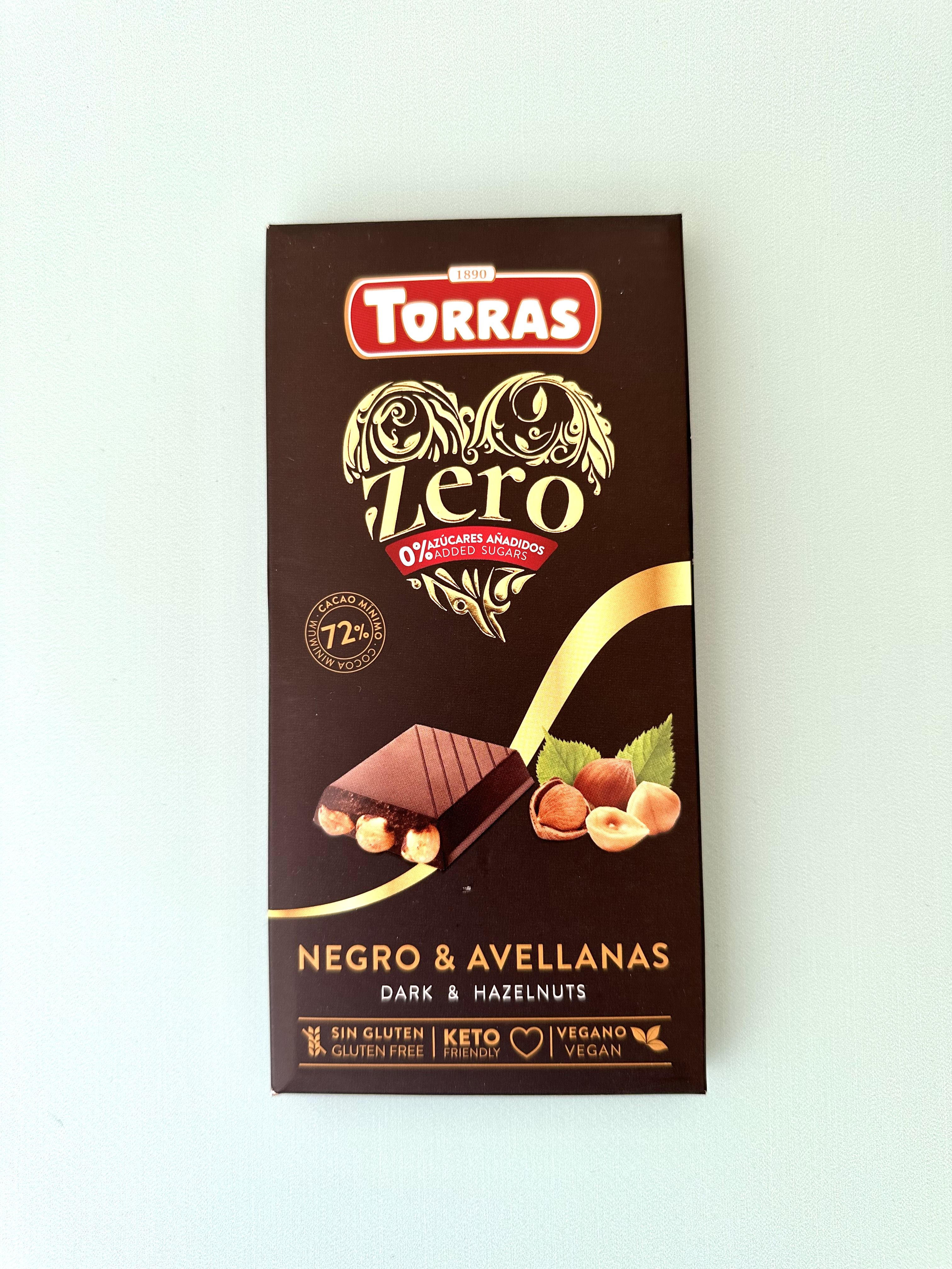 Чорний шоколад без цукру з фундуком Torras, 150г
