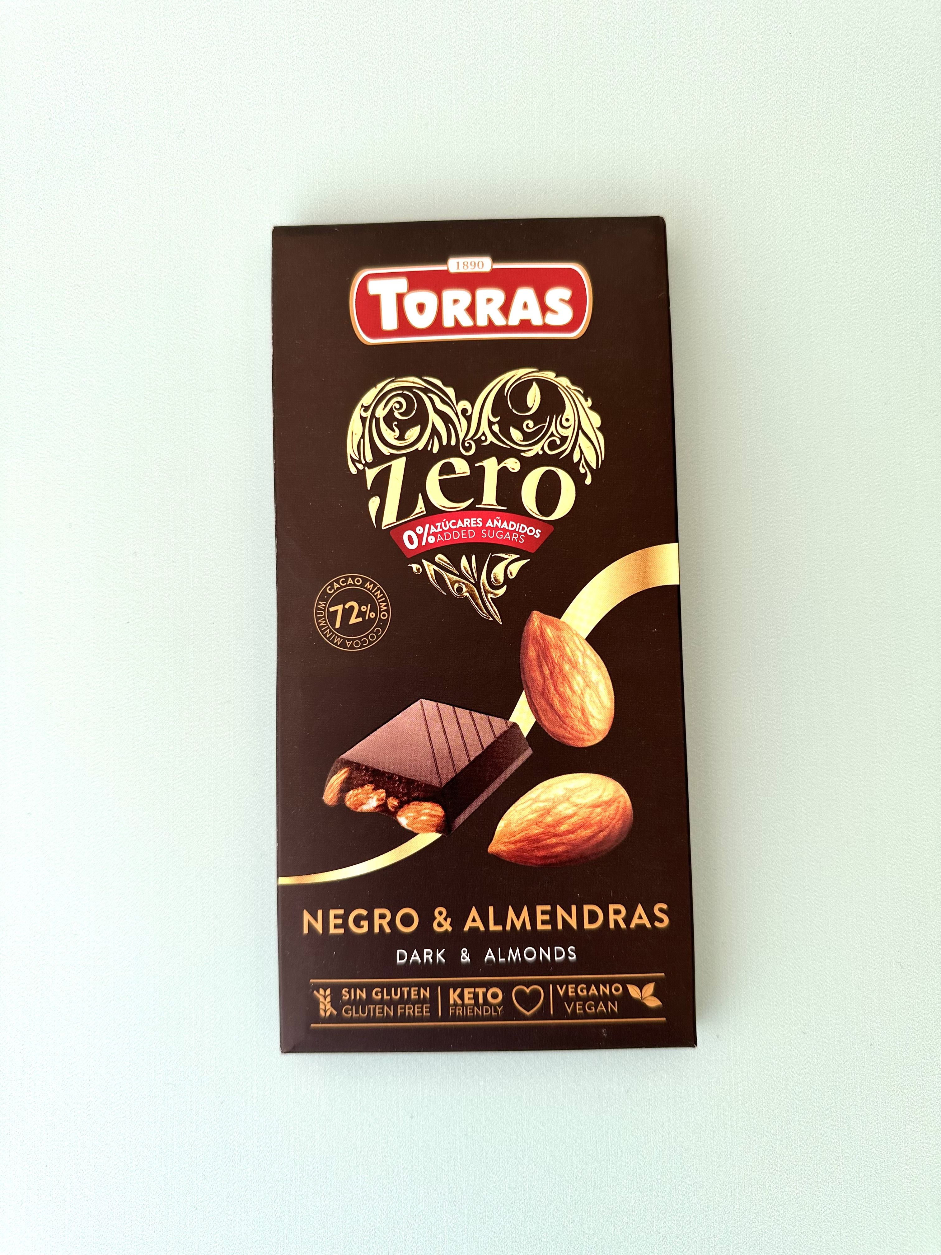 Чорний шоколад без цукру з мигдалем Torras, 150г